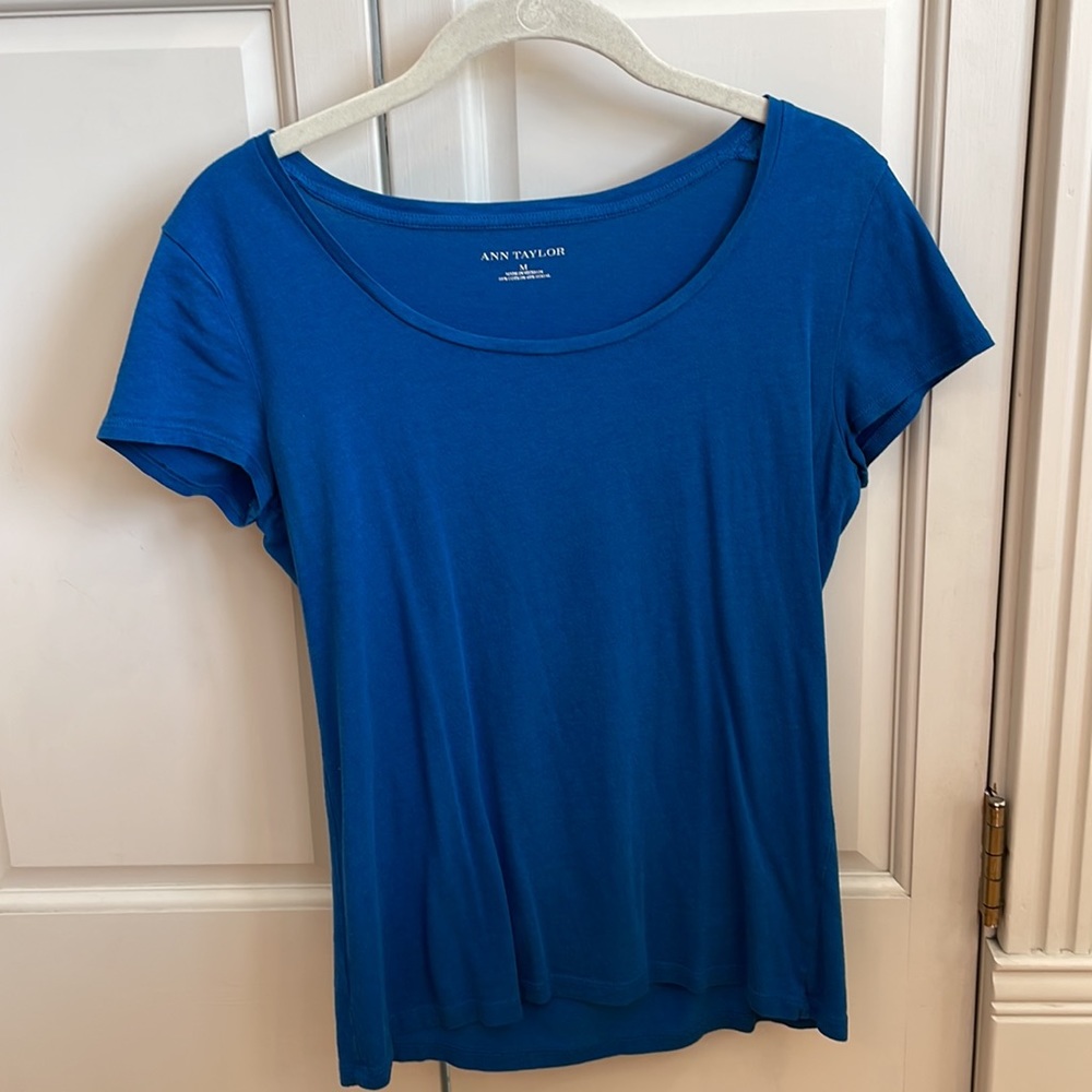 🌺Ann Taylor Short-sleeved Top🌺